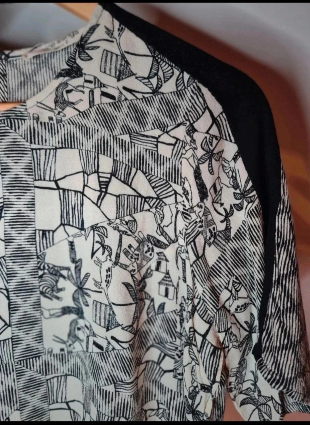 Camiseta com estampa de zebra e palmeiras Tamanho S em seda – photo 2